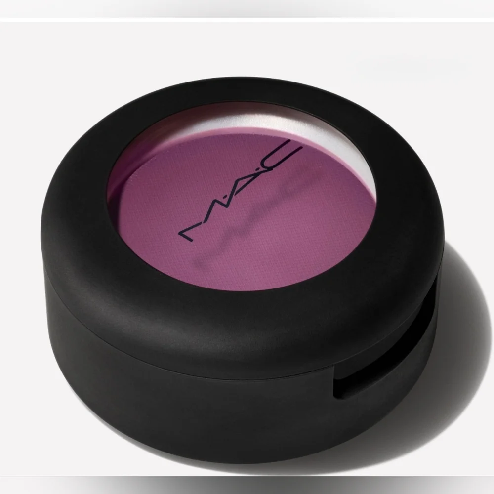 MAC Cosmetics pillow soft
